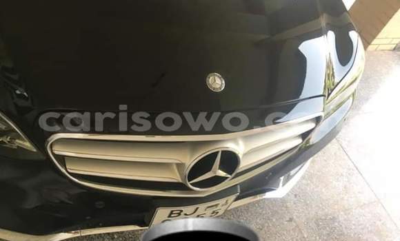 Ra Tuntun Mercedes-Benz E–Class Black Ọkọ̀ in Cotonou ni Benin Ra Tuntun Mercedes-Benz E–Class Black Ọkọ̀ in Cotonou ni Benin
