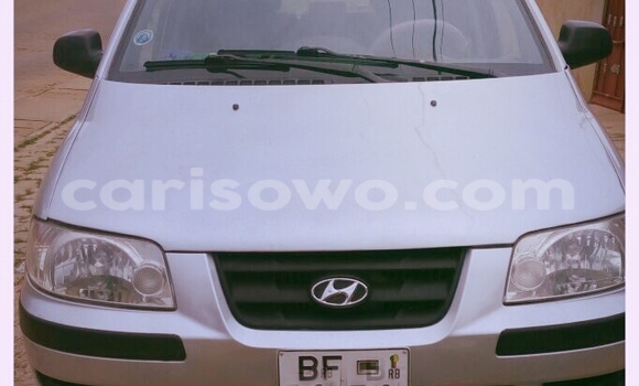 Sayi Na hannu Hyundai Matrix Azurfa Mota in Cotonou a Benin