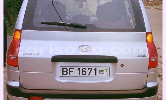 Sayi Na hannu Hyundai Matrix Azurfa Mota in Cotonou a Benin Sayi Na hannu Hyundai Matrix Azurfa Mota in Cotonou a Benin