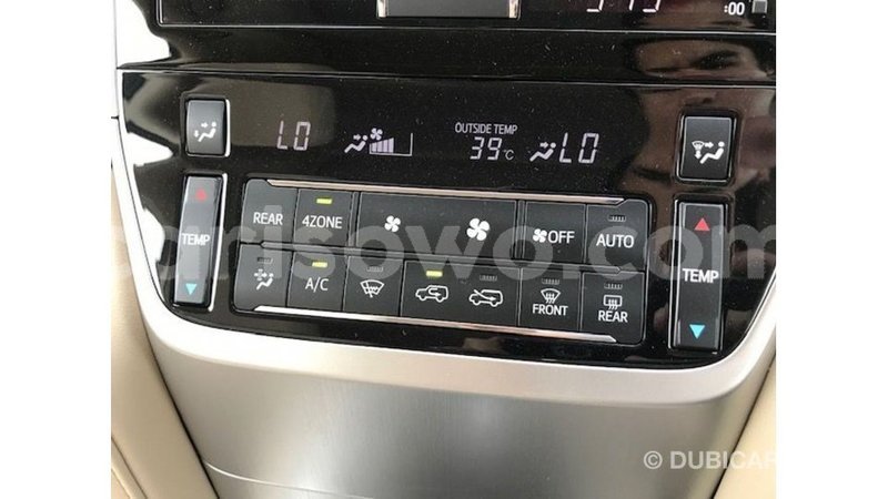 Big with watermark toyota land cruiser benign import dubai 8771