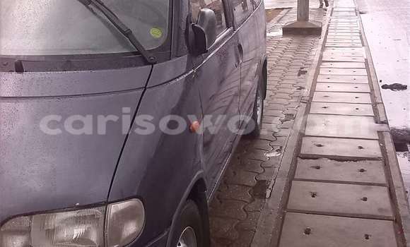 Ra Àlòkù Nissan Serena Silver Ọkọ̀ in Savalou ni Benin Ra Àlòkù Nissan Serena Silver Ọkọ̀ in Savalou ni Benin