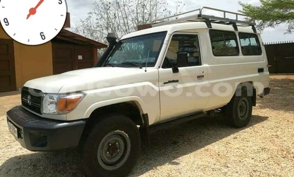 Buy Used Toyota Land Cruiser White Car in Cotonou in Benign Buy Used Toyota Land Cruiser White Car in Cotonou in Benign