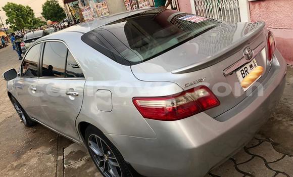 Ra Àlòkù Toyota Camry Silver Ọkọ̀ in Cotonou ni Benin Ra Àlòkù Toyota Camry Silver Ọkọ̀ in Cotonou ni Benin