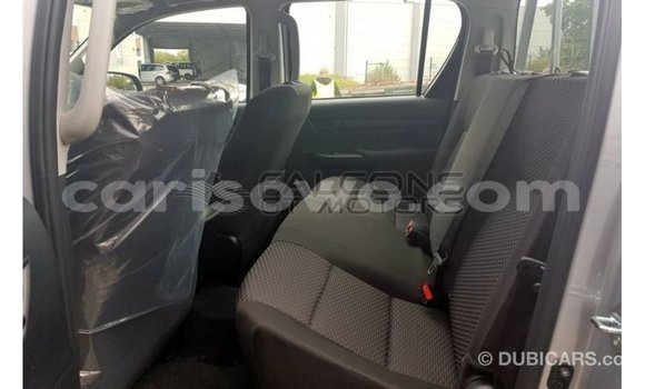 Sayi Imported Toyota Hilux Brown Mota in Import - Dubai a Benin Sayi Imported Toyota Hilux Brown Mota in Import - Dubai a Benin