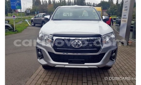 Sayi Imported Toyota Hilux Brown Mota in Import - Dubai a Benin Sayi Imported Toyota Hilux Brown Mota in Import - Dubai a Benin