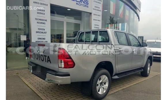 Sayi Imported Toyota Hilux Brown Mota in Import - Dubai a Benin Sayi Imported Toyota Hilux Brown Mota in Import - Dubai a Benin