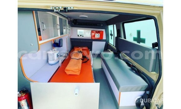 Acheter Import Utilitaire Toyota DA Beige à Import - Dubai, Benin Acheter Import Utilitaire Toyota DA Beige à Import - Dubai, Benin