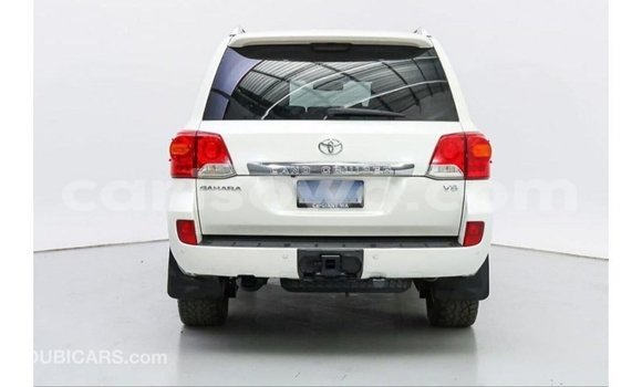 Buy Import Toyota Land Cruiser White Car in Import - Dubai in Benign Buy Import Toyota Land Cruiser White Car in Import - Dubai in Benign
