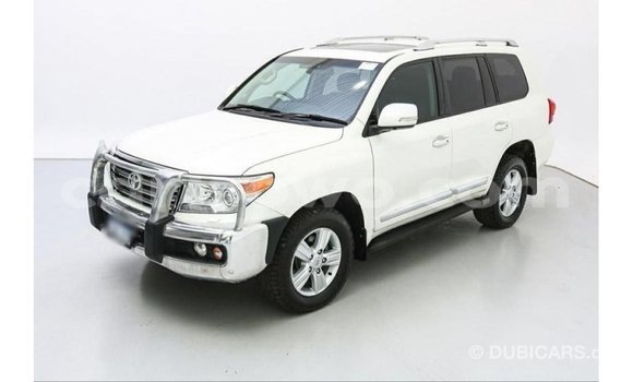 Buy Import Toyota Land Cruiser White Car in Import - Dubai in Benign Buy Import Toyota Land Cruiser White Car in Import - Dubai in Benign