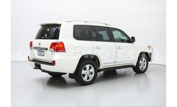 Buy Import Toyota Land Cruiser White Car in Import - Dubai in Benign Buy Import Toyota Land Cruiser White Car in Import - Dubai in Benign
