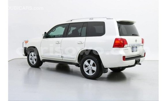 Buy Import Toyota Land Cruiser White Car in Import - Dubai in Benign Buy Import Toyota Land Cruiser White Car in Import - Dubai in Benign
