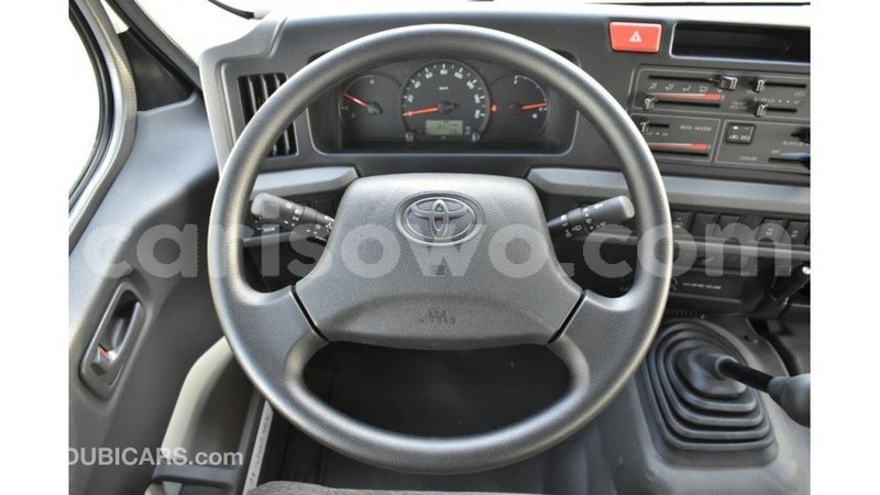 Big with watermark toyota coaster benign import dubai 8808