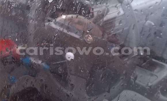 Ra Àlòkù Nissan Serena Silver Ọkọ̀ in Cotonou ni Benin Ra Àlòkù Nissan Serena Silver Ọkọ̀ in Cotonou ni Benin