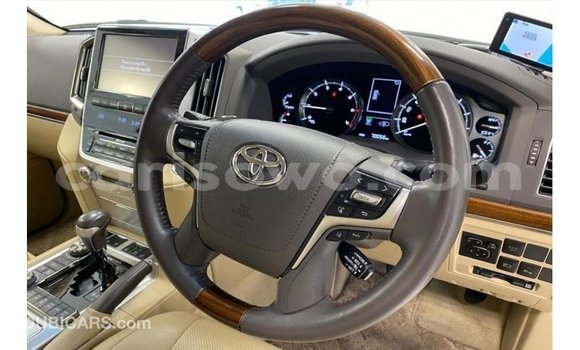 Buy Import Toyota Land Cruiser White Car in Import - Dubai in Benign Buy Import Toyota Land Cruiser White Car in Import - Dubai in Benign