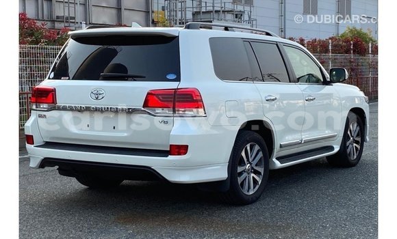 Buy Import Toyota Land Cruiser White Car in Import - Dubai in Benign Buy Import Toyota Land Cruiser White Car in Import - Dubai in Benign