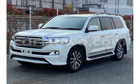 Buy Import Toyota Land Cruiser White Car in Import - Dubai in Benign Buy Import Toyota Land Cruiser White Car in Import - Dubai in Benign