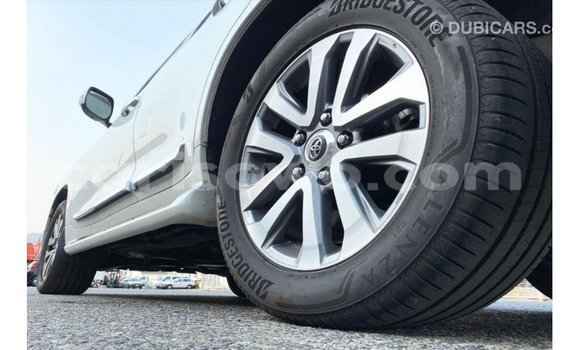 Buy Import Toyota Land Cruiser White Car in Import - Dubai in Benign Buy Import Toyota Land Cruiser White Car in Import - Dubai in Benign