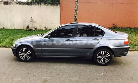 Sayi Na hannu BMW 5–Series Azurfa Mota in Cotonou a Benin