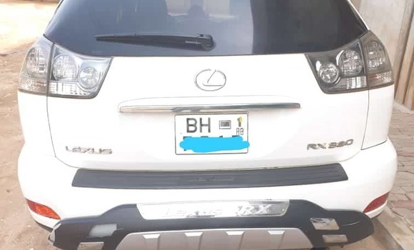 Acheter Occasion Voiture Lexus RX 330 Blanc à Cotonou, Benin Acheter Occasion Voiture Lexus RX 330 Blanc à Cotonou, Benin