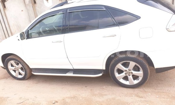 Acheter Occasion Voiture Lexus RX 330 Blanc à Cotonou, Benin Acheter Occasion Voiture Lexus RX 330 Blanc à Cotonou, Benin