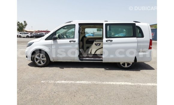 Sayi Imported Mercedes-Benz Vito White Mota in Import - Dubai a Benin Sayi Imported Mercedes-Benz Vito White Mota in Import - Dubai a Benin