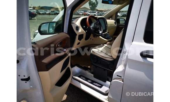 Sayi Imported Mercedes-Benz Vito White Mota in Import - Dubai a Benin Sayi Imported Mercedes-Benz Vito White Mota in Import - Dubai a Benin