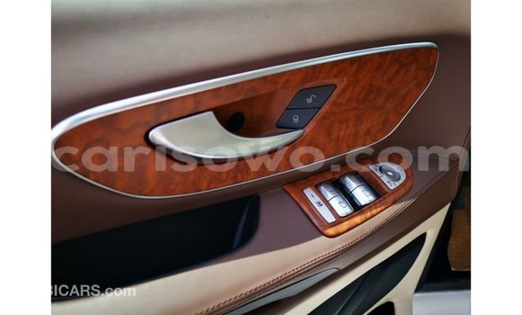 Sayi Imported Mercedes-Benz Vito White Mota in Import - Dubai a Benin Sayi Imported Mercedes-Benz Vito White Mota in Import - Dubai a Benin