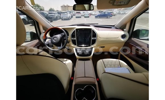 Sayi Imported Mercedes-Benz Vito White Mota in Import - Dubai a Benin Sayi Imported Mercedes-Benz Vito White Mota in Import - Dubai a Benin