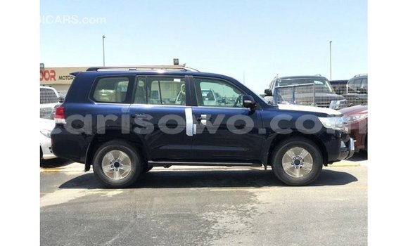 Ra Imported Toyota Land Cruiser Blue Ọkọ̀ in Import - Dubai ni Benin Ra Imported Toyota Land Cruiser Blue Ọkọ̀ in Import - Dubai ni Benin