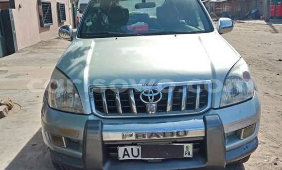 Sayi Na hannu Toyota Land Cruiser Prado Azurfa Mota in Cotonou a Benin Sayi Na hannu Toyota Land Cruiser Prado Azurfa Mota in Cotonou a Benin