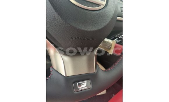 Acheter Import Voiture Lexus RX 300 Blanc à Import - Dubai, Benin Acheter Import Voiture Lexus RX 300 Blanc à Import - Dubai, Benin