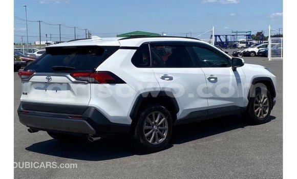 Buy Import Toyota HiAce White Truck in Import - Dubai in Benign Buy Import Toyota HiAce White Truck in Import - Dubai in Benign