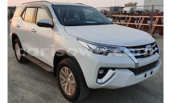 Buy Import Toyota Fortuner White Car in Import - Dubai in Benign Buy Import Toyota Fortuner White Car in Import - Dubai in Benign