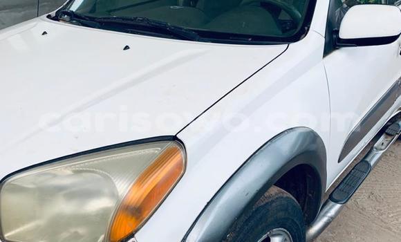 Ra Àlòkù Toyota RAV4 funfun Ọkọ̀ in Cotonou ni Benin Ra Àlòkù Toyota RAV4 funfun Ọkọ̀ in Cotonou ni Benin