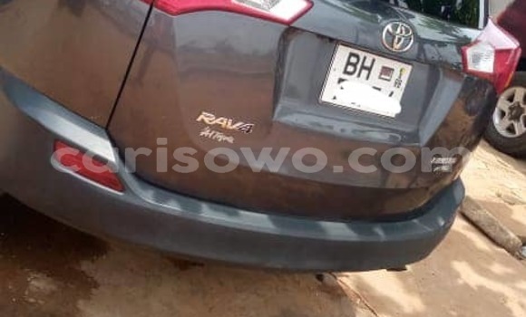 Ra Àlòkù Toyota RAV4 Black Ọkọ̀ in Cotonou ni Benin Ra Àlòkù Toyota RAV4 Black Ọkọ̀ in Cotonou ni Benin