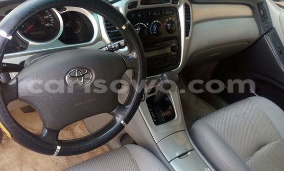 Acheter Occasion Voiture Toyota RAV4 Gris à Ouidah, Benin Acheter Occasion Voiture Toyota RAV4 Gris à Ouidah, Benin