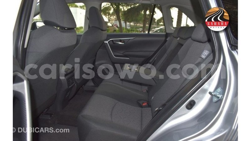 Big with watermark toyota hiace benign import dubai 8904