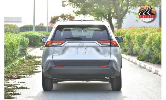 Acheter Import Utilitaire Toyota HiAce Autre à Import - Dubai, Benin Acheter Import Utilitaire Toyota HiAce Autre à Import - Dubai, Benin