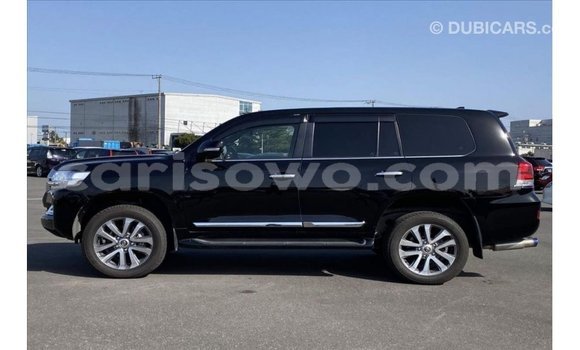 Ra Imported Toyota Land Cruiser Black Ọkọ̀ in Import - Dubai ni Benin Ra Imported Toyota Land Cruiser Black Ọkọ̀ in Import - Dubai ni Benin