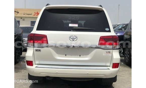 Buy Import Toyota Land Cruiser White Car in Import - Dubai in Benign Buy Import Toyota Land Cruiser White Car in Import - Dubai in Benign