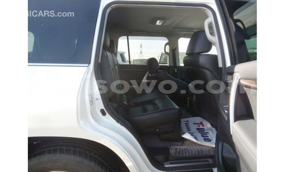 Buy Import Toyota Land Cruiser White Car in Import - Dubai in Benign Buy Import Toyota Land Cruiser White Car in Import - Dubai in Benign