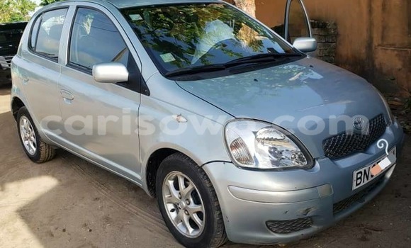 Ra Àlòkù Toyota Yaris Silver Ọkọ̀ in Cotonou ni Benin Ra Àlòkù Toyota Yaris Silver Ọkọ̀ in Cotonou ni Benin