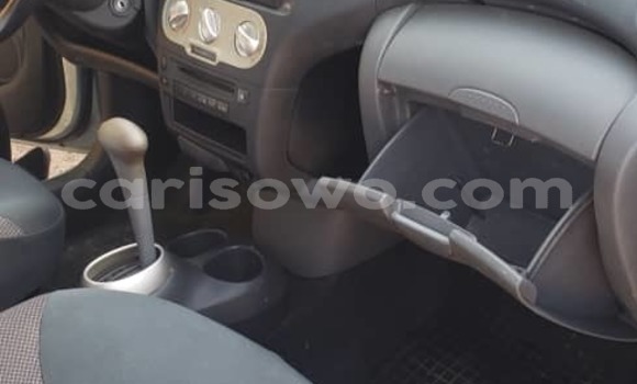 Ra Àlòkù Toyota Yaris Silver Ọkọ̀ in Cotonou ni Benin Ra Àlòkù Toyota Yaris Silver Ọkọ̀ in Cotonou ni Benin
