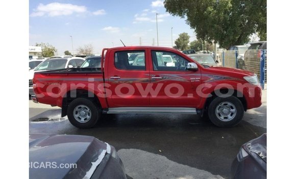 Acheter Import Voiture Toyota Hilux Rouge à Import - Dubai, Benin Acheter Import Voiture Toyota Hilux Rouge à Import - Dubai, Benin