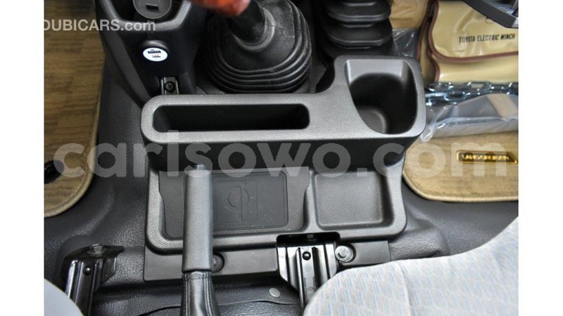 Big with watermark toyota land cruiser benign import dubai 8929