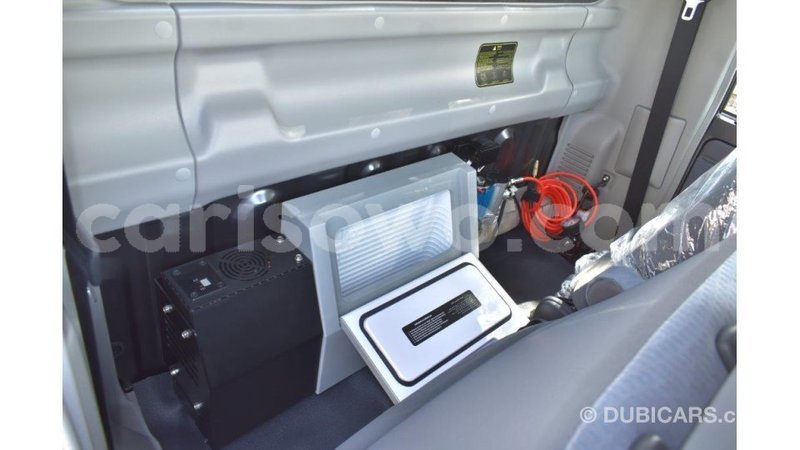 Big with watermark toyota land cruiser benign import dubai 8929