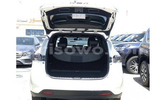 Sayi Imported Toyota Harrier White Mota in Import - Dubai a Benin Sayi Imported Toyota Harrier White Mota in Import - Dubai a Benin