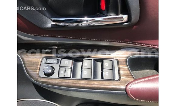 Sayi Imported Toyota Harrier White Mota in Import - Dubai a Benin Sayi Imported Toyota Harrier White Mota in Import - Dubai a Benin