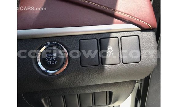 Sayi Imported Toyota Harrier White Mota in Import - Dubai a Benin Sayi Imported Toyota Harrier White Mota in Import - Dubai a Benin