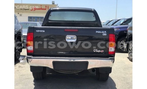 Sayi Imported Toyota Hilux Black Mota in Import - Dubai a Benin Sayi Imported Toyota Hilux Black Mota in Import - Dubai a Benin